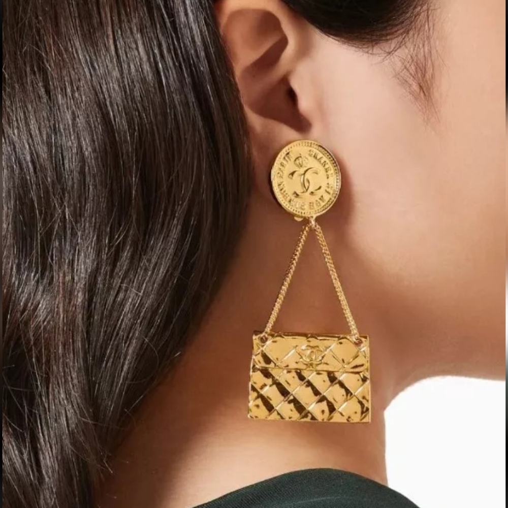 SOLD!- CHANEL Vintage 2.55 Gold Quilted Bag Drop Earrings '31 Rue Cambon'